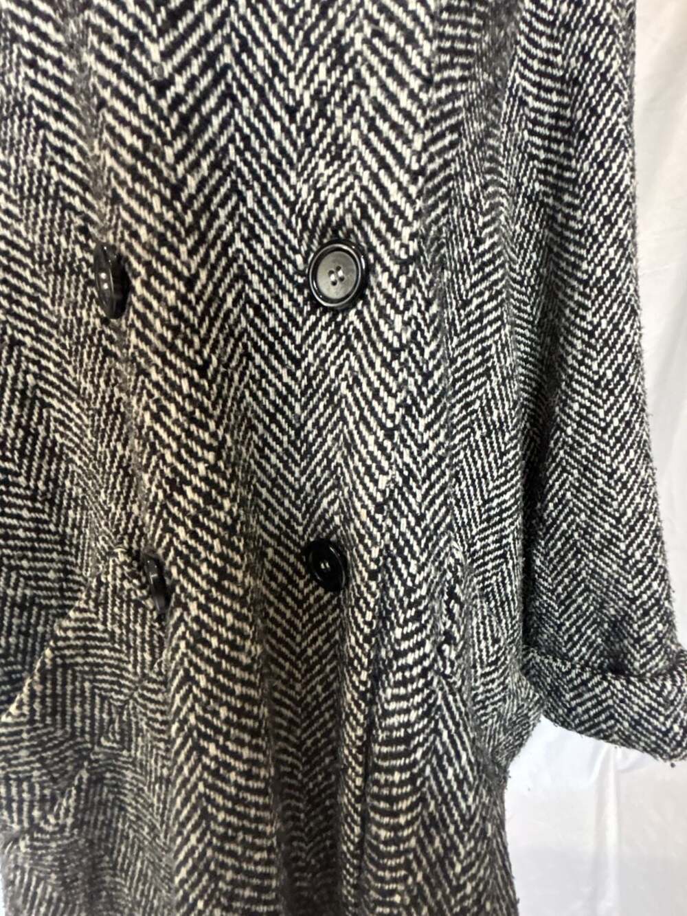 Vintage Komitor Black and White Herringbone Wool Blend Maxi Coat with Oversized - Picture 2 of 5